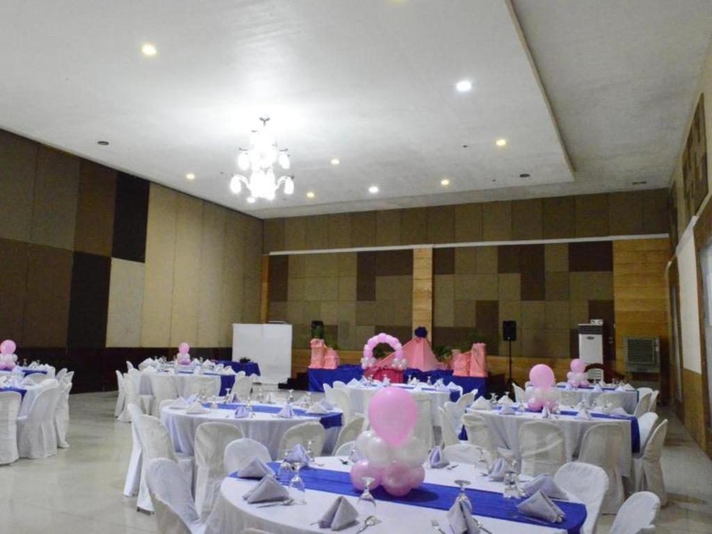 Big Daddy Hotel And Convention Center Butuan City Eksteriør billede