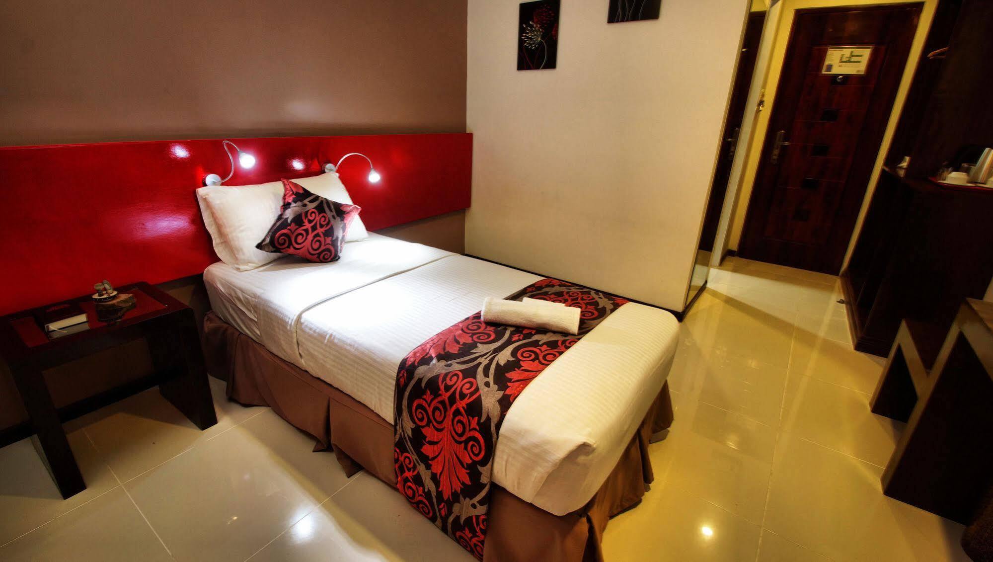 Big Daddy Hotel And Convention Center Butuan City Eksteriør billede