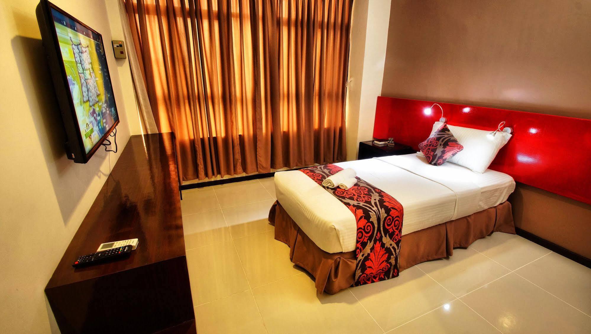 Big Daddy Hotel And Convention Center Butuan City Eksteriør billede