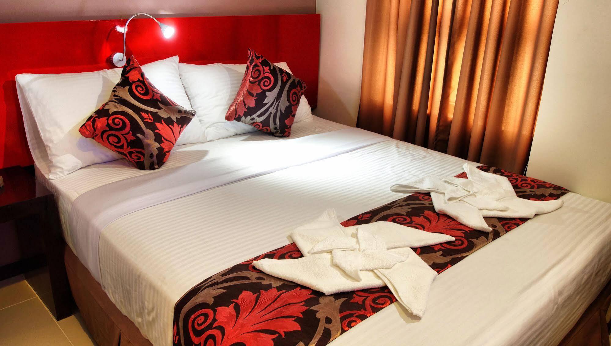 Big Daddy Hotel And Convention Center Butuan City Eksteriør billede