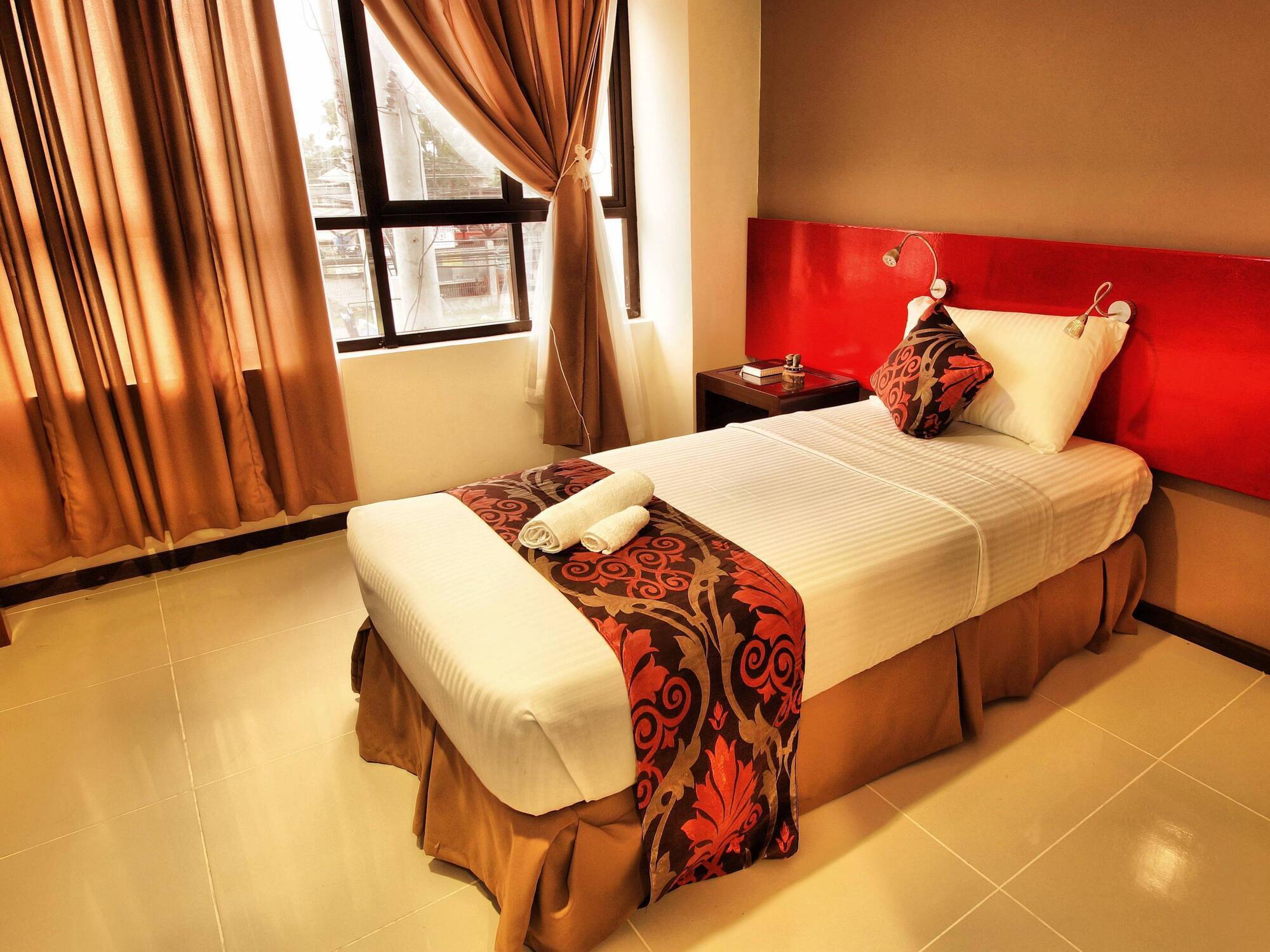 Big Daddy Hotel And Convention Center Butuan City Eksteriør billede